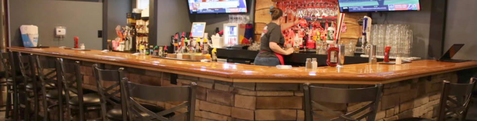 The bar at Trailhead Bar and Grill